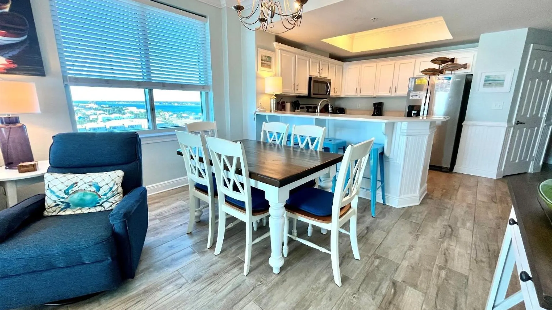 Apartment Crystal Tower 1109
