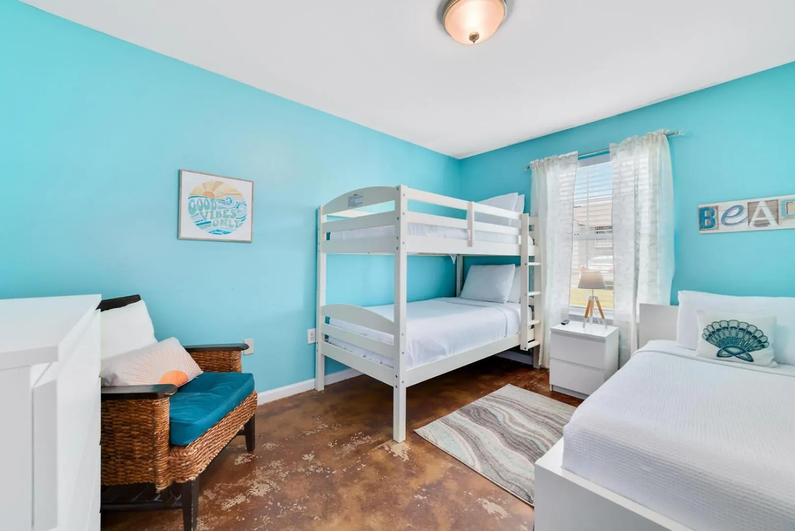 3br/2ba Full W/ Pool & Gym, Sleeps 7 Gulf Shores