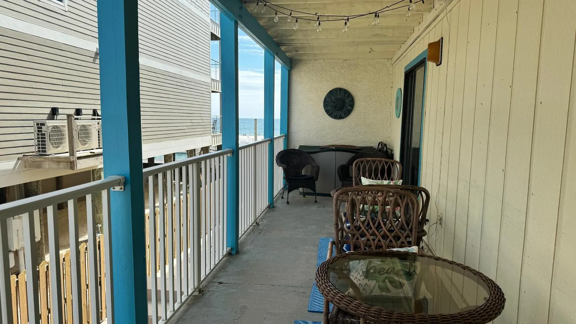 Sundial 1c From Albvr...a Beautiful Just Steps To The Beach! Holiday home