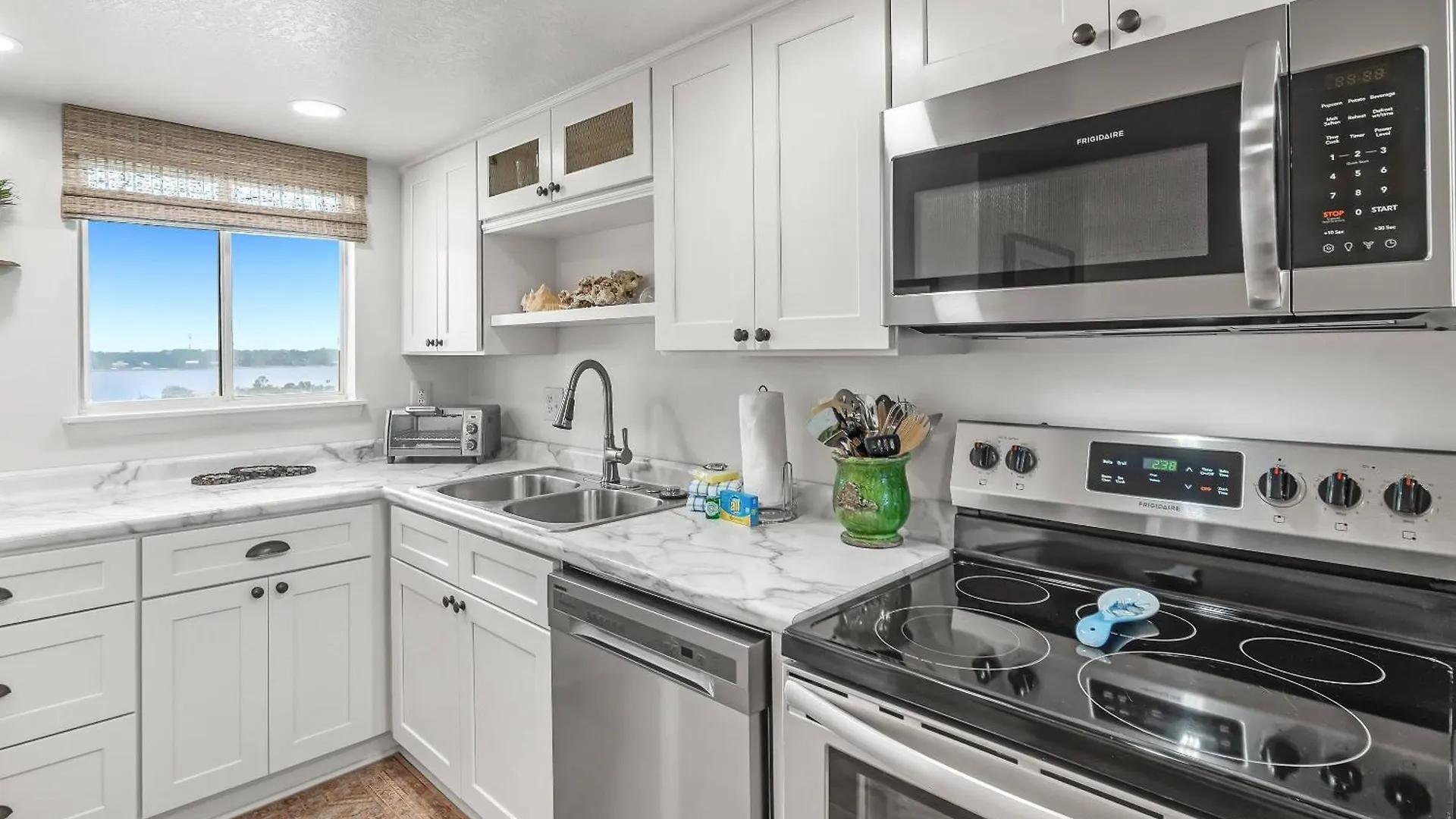 Edgewater West 93 Holiday home