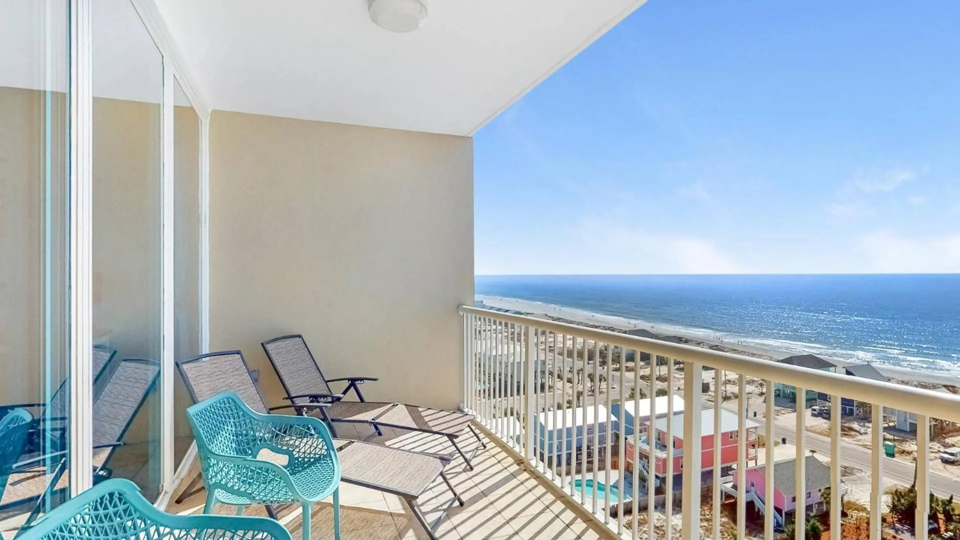 Blue Horizon Holiday home *