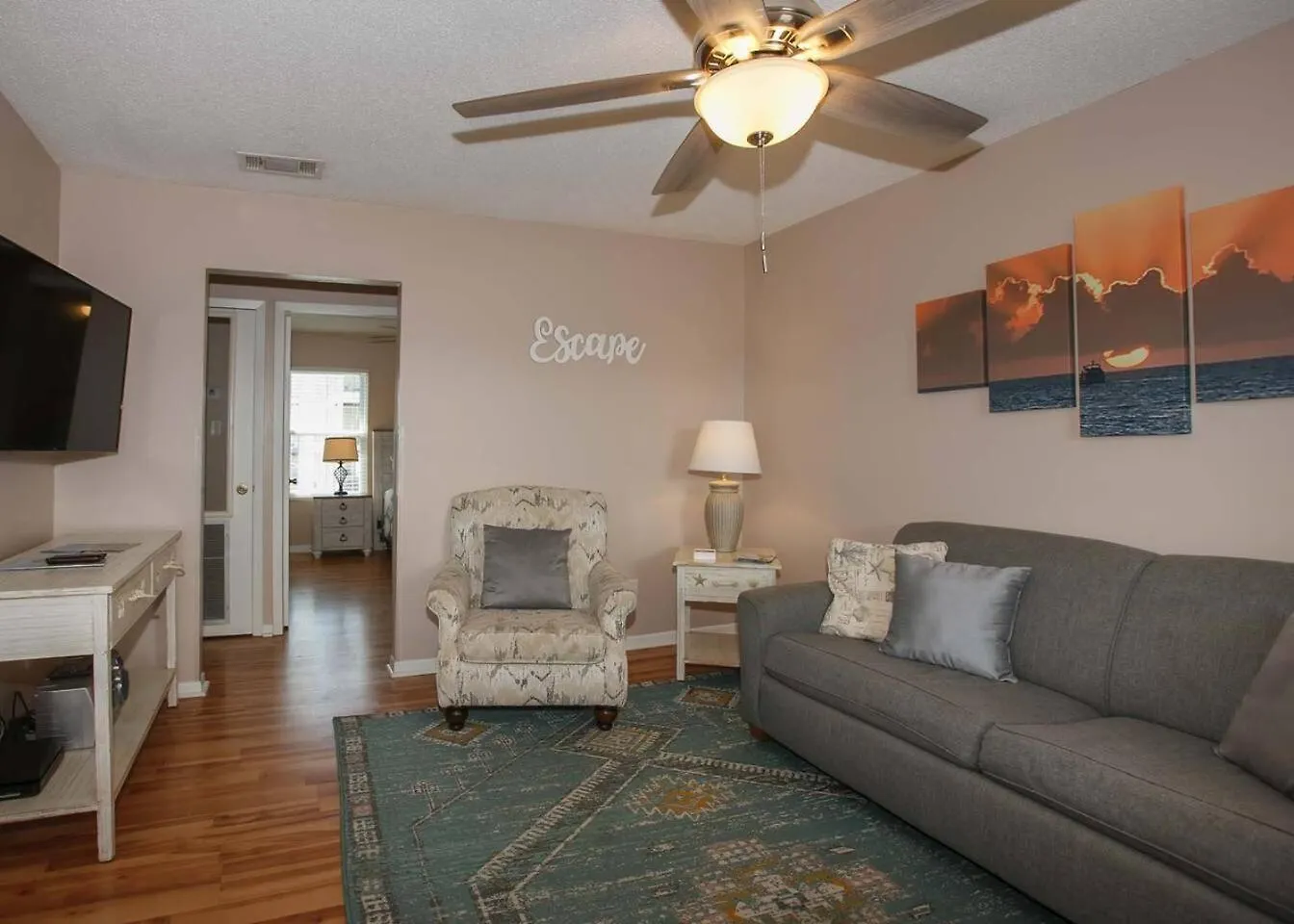 Beautiful View And Front- Sale-sale-sale- Holiday home *