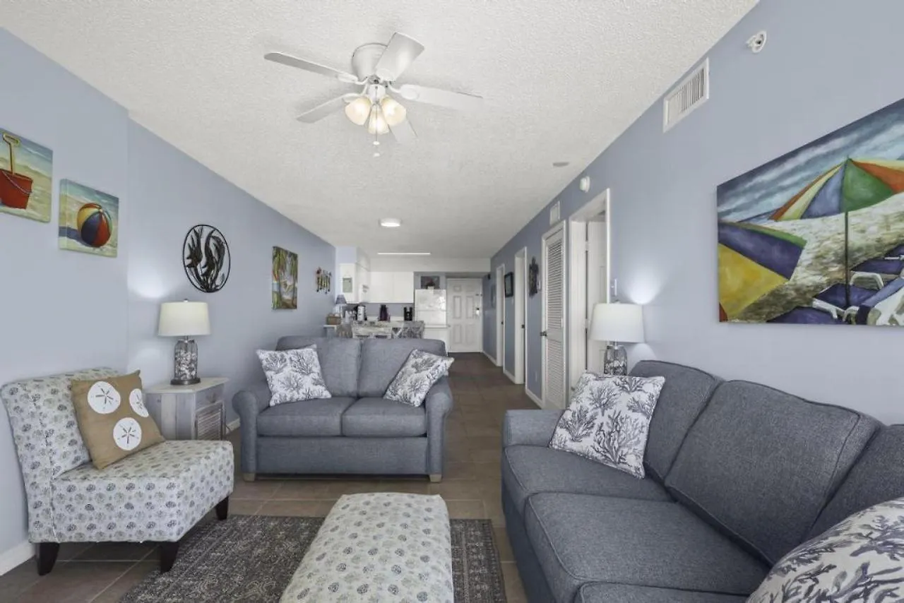 Royal Palms 705