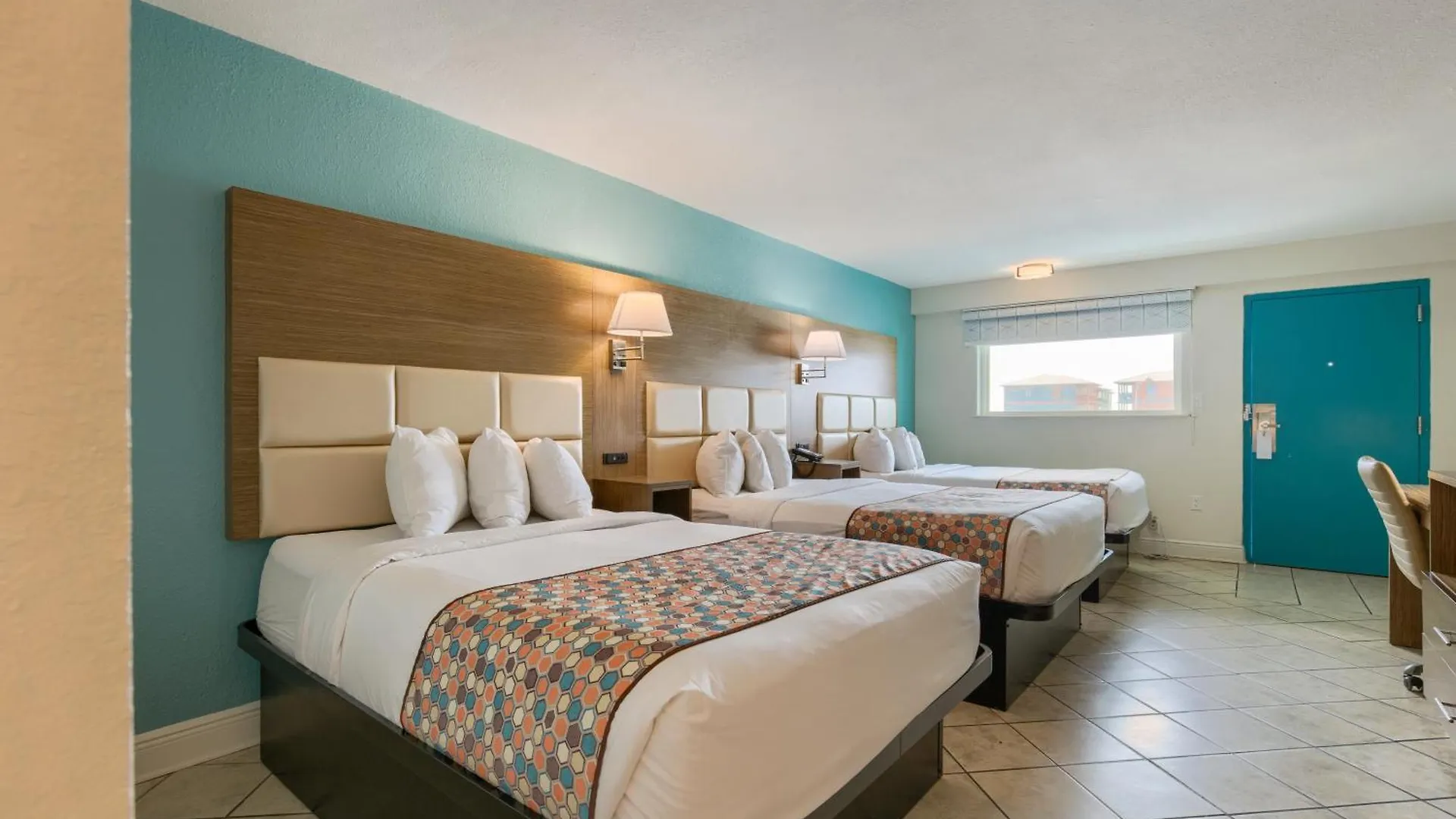 Beachside 3*