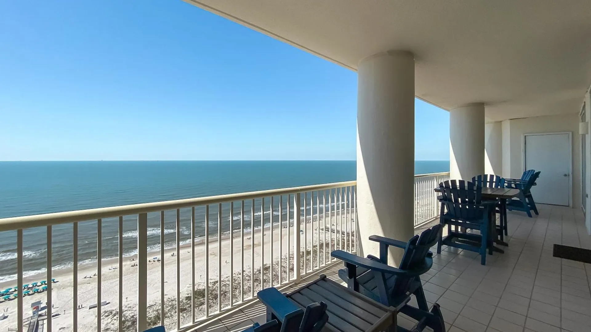 Apartment Club B2003- 4 Bdrm-4 Bath-updated Beachfront Gulf Shores