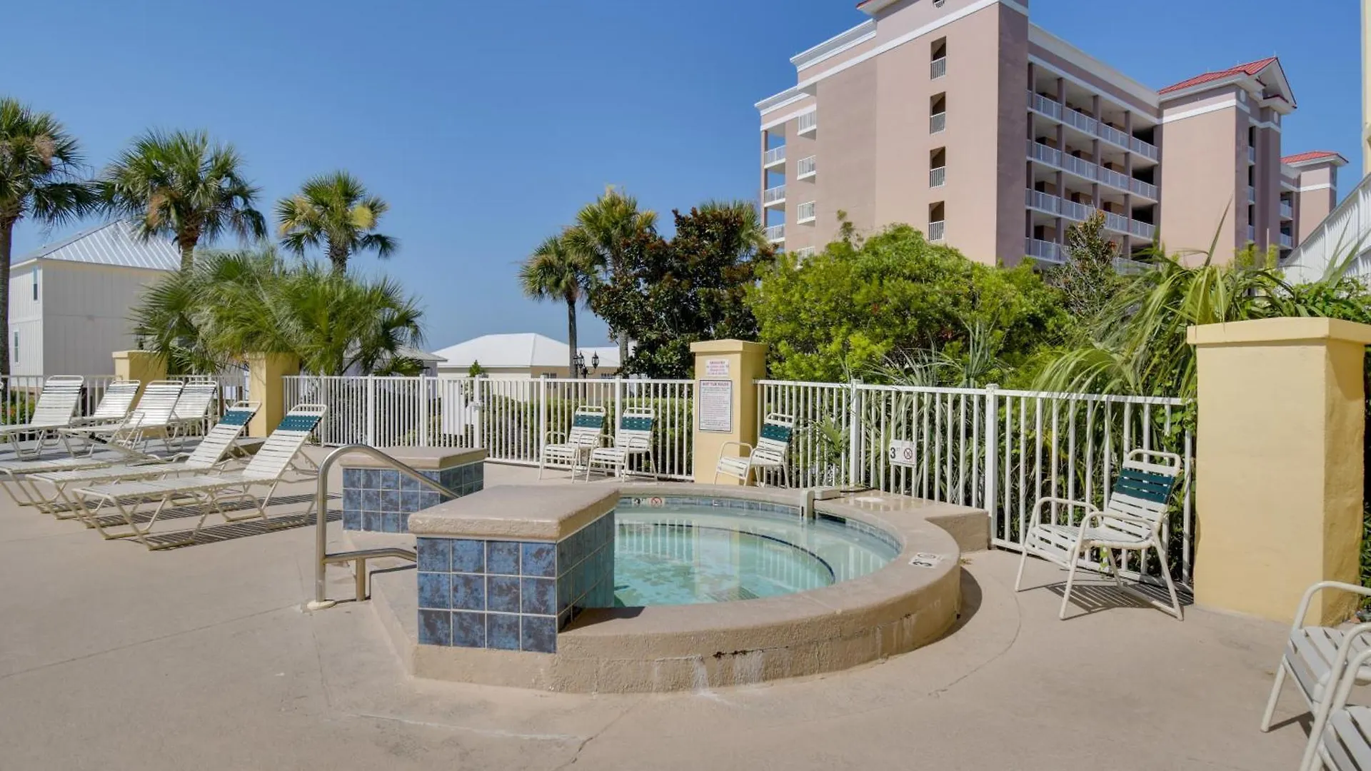 Beachfront Family Escape Pool Access * Gulf Shores