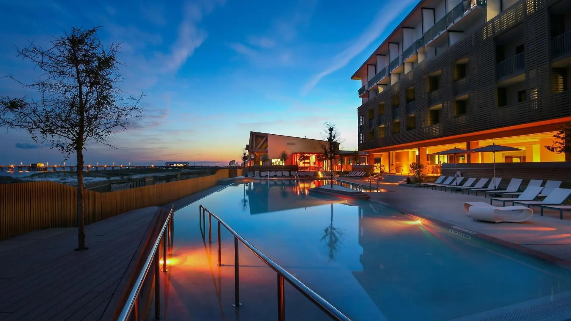 The At Gulf State Park, A Hilton Rezort