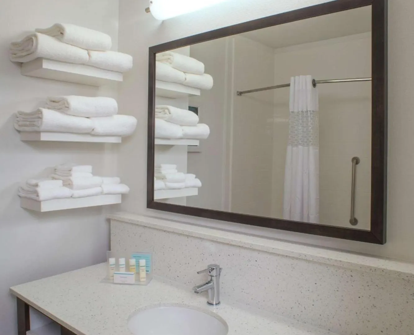 Hampton Otel 3*