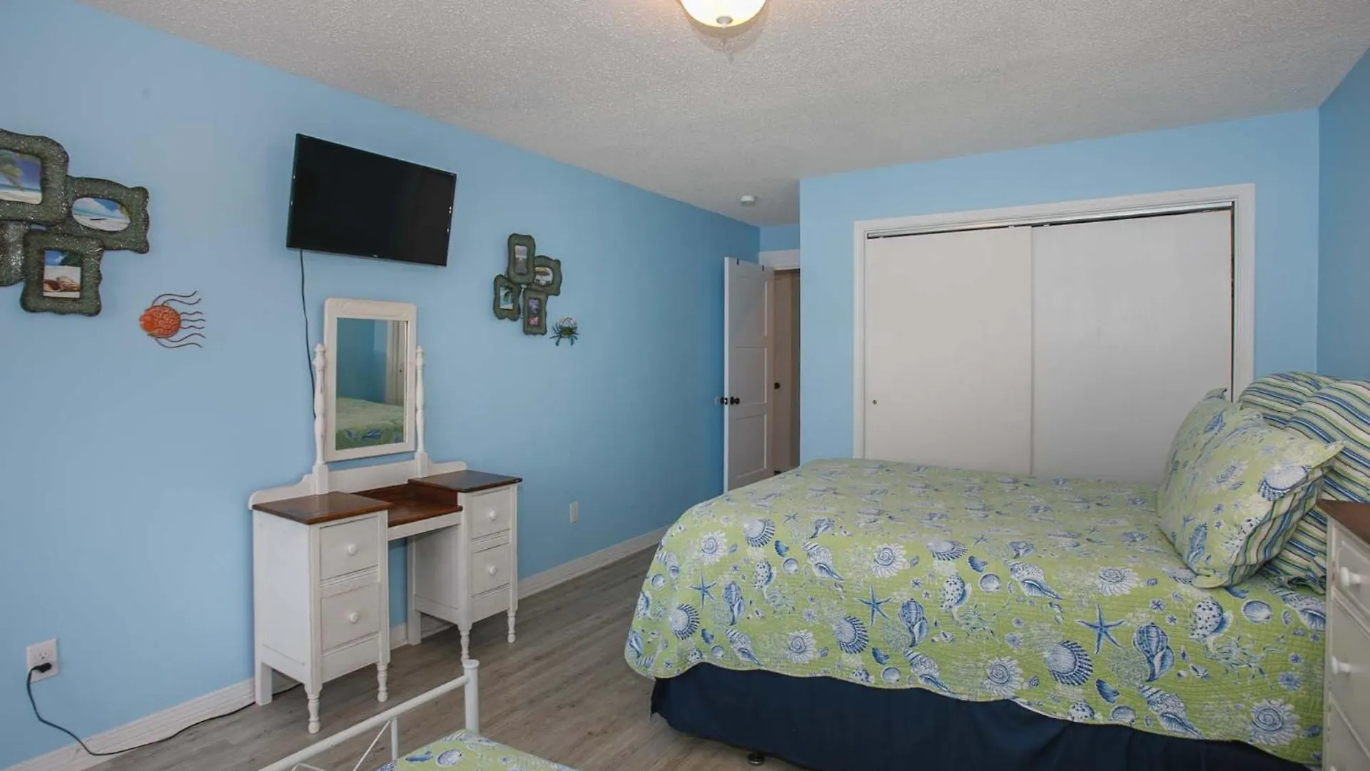 Sea Oats Beachfront Condo: Renovated 2br With Pools And Pier Access Gulf Shores