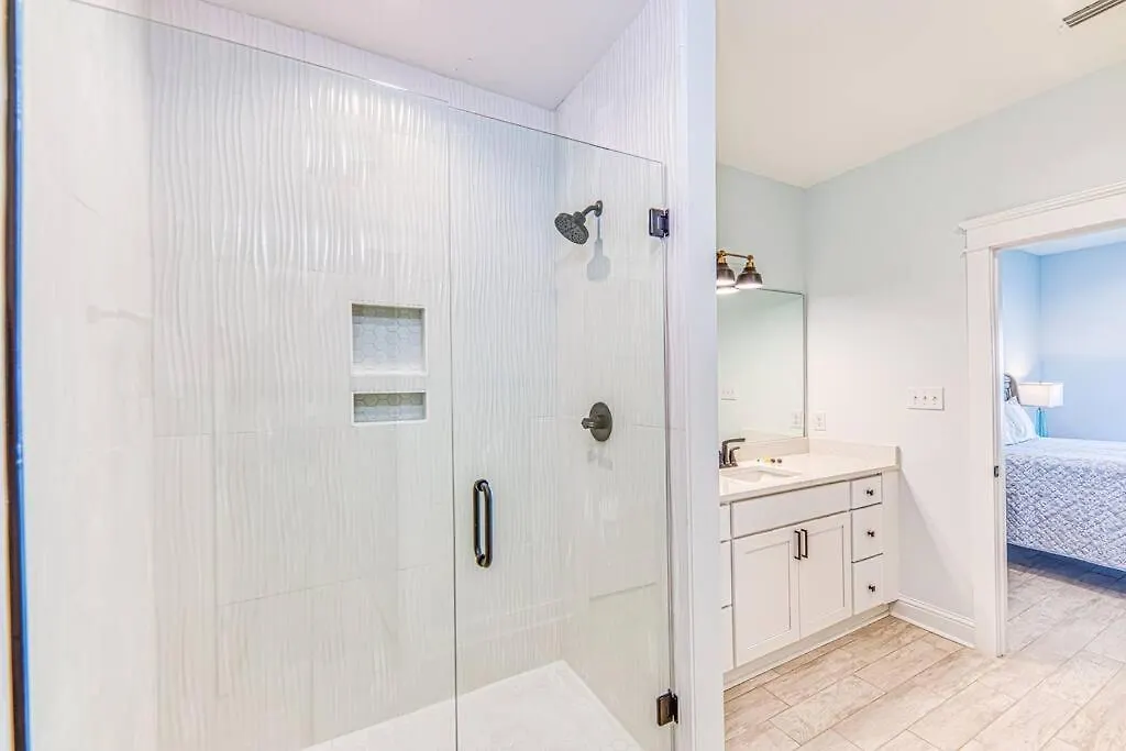 The Fox- Sleeps 26- Walk To The Beach! Gulf Shores