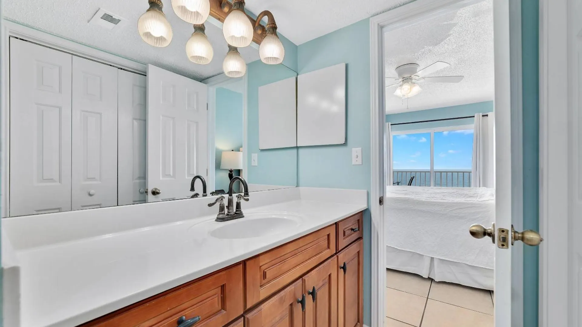 Holiday home Ocean House 1802 *
