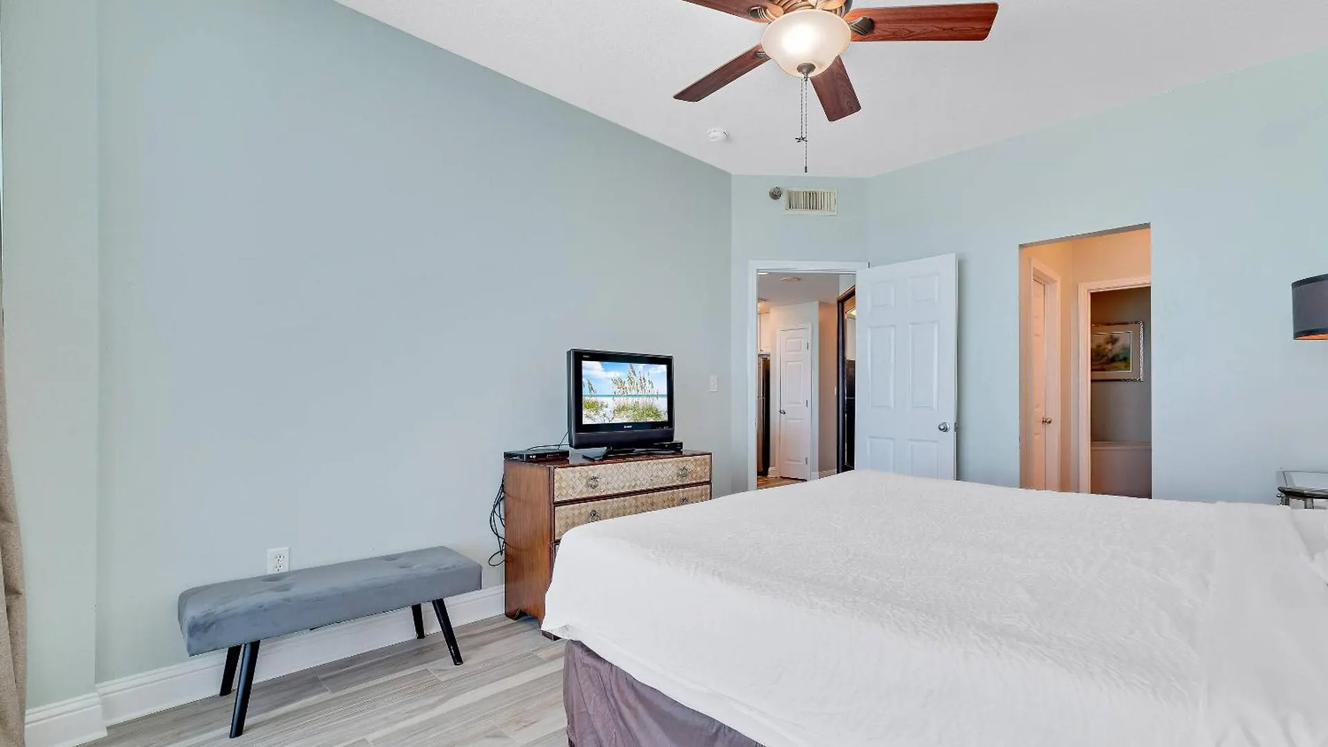 Lighthouse 1102 * Gulf Shores
