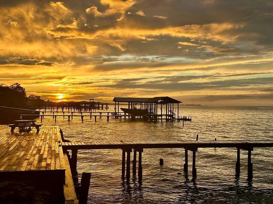 Private Pool/pier - Beautiful Bayfront Property! *