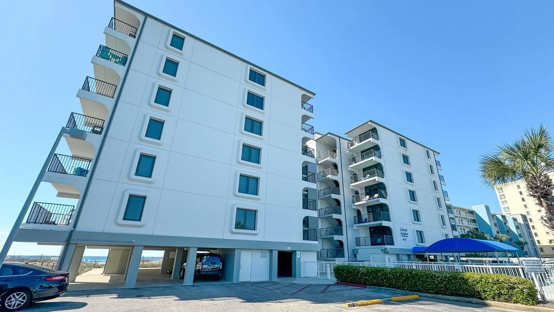 Island Sunrise Unit 561
