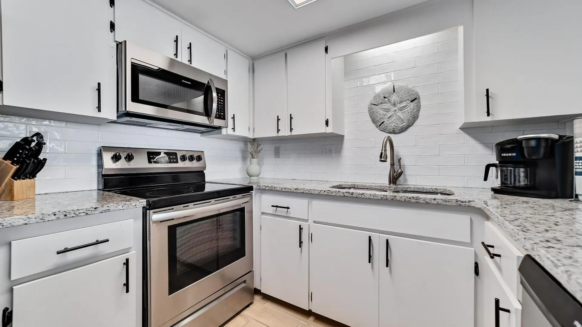 Island Sunrise Unit 561