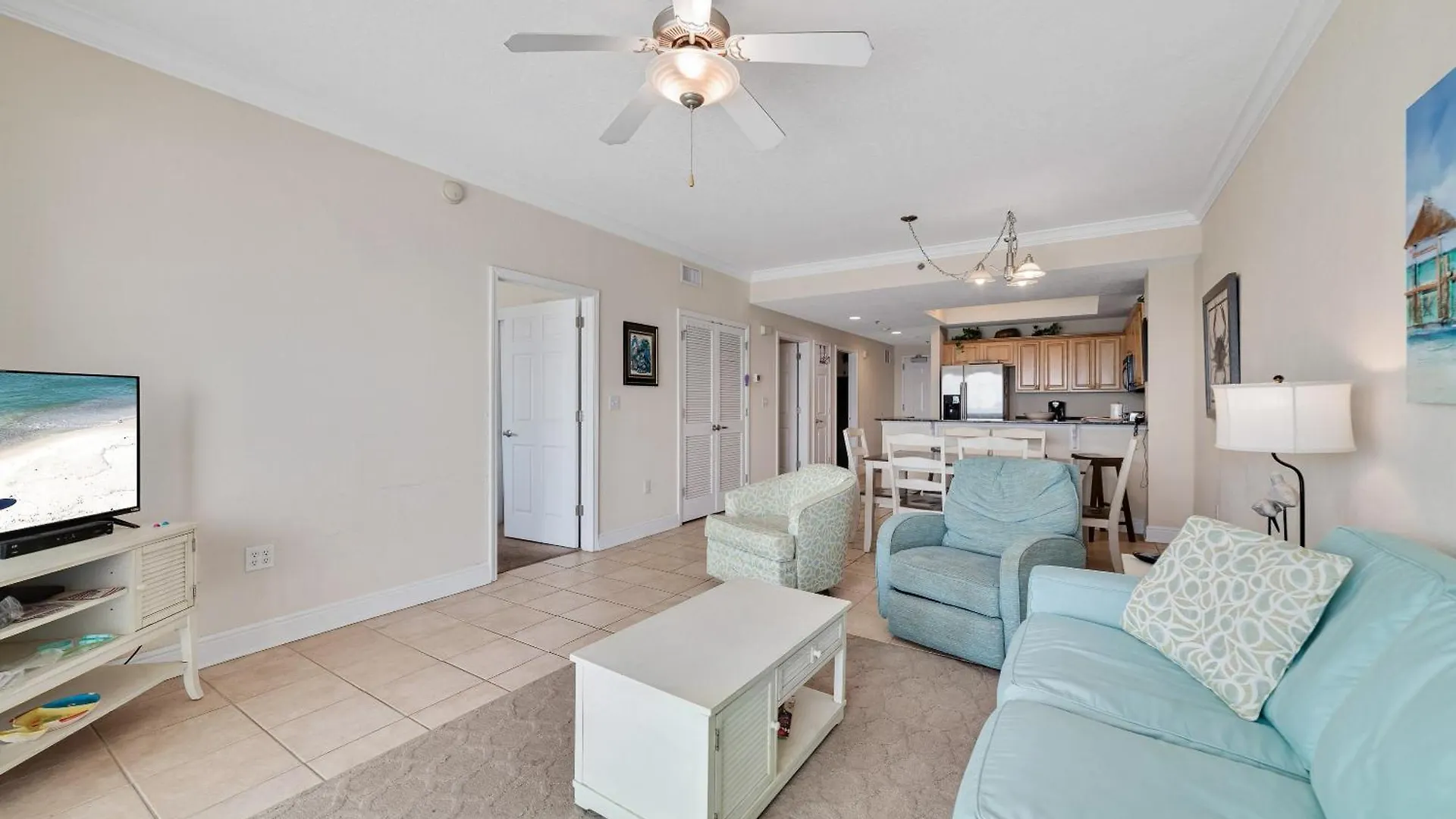 Holiday home Crystal Shores West 306