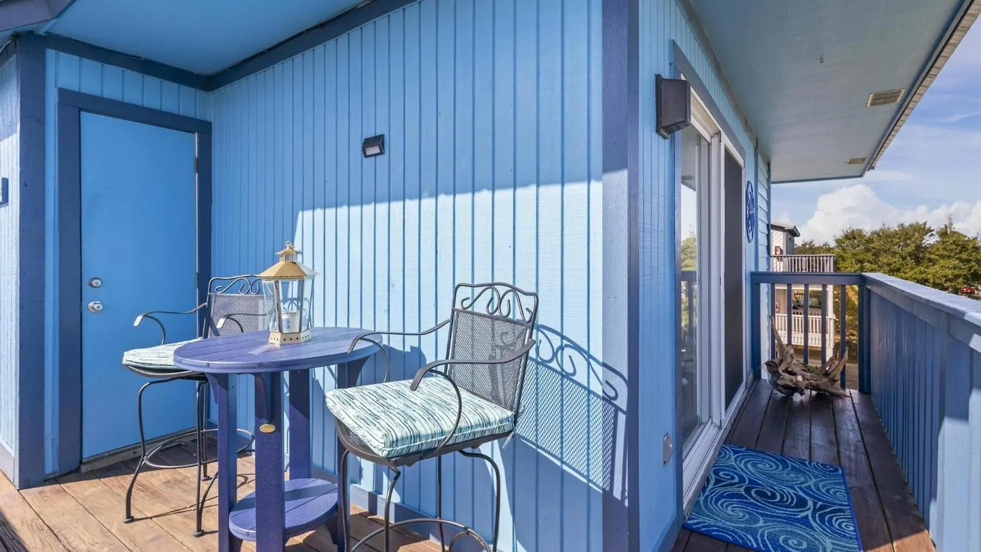Lagoon Sun 5 *