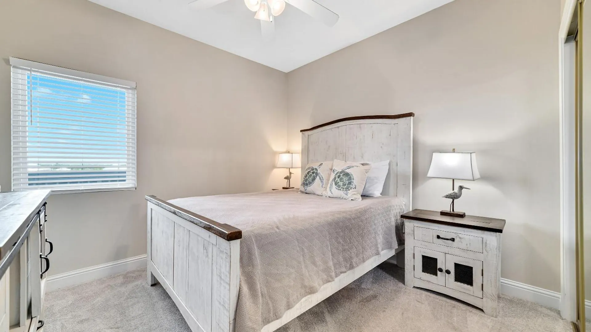Lighthouse 305 Gulf Shores