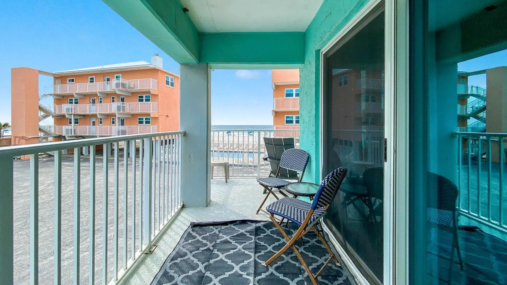 Harbor House B9 Holiday home