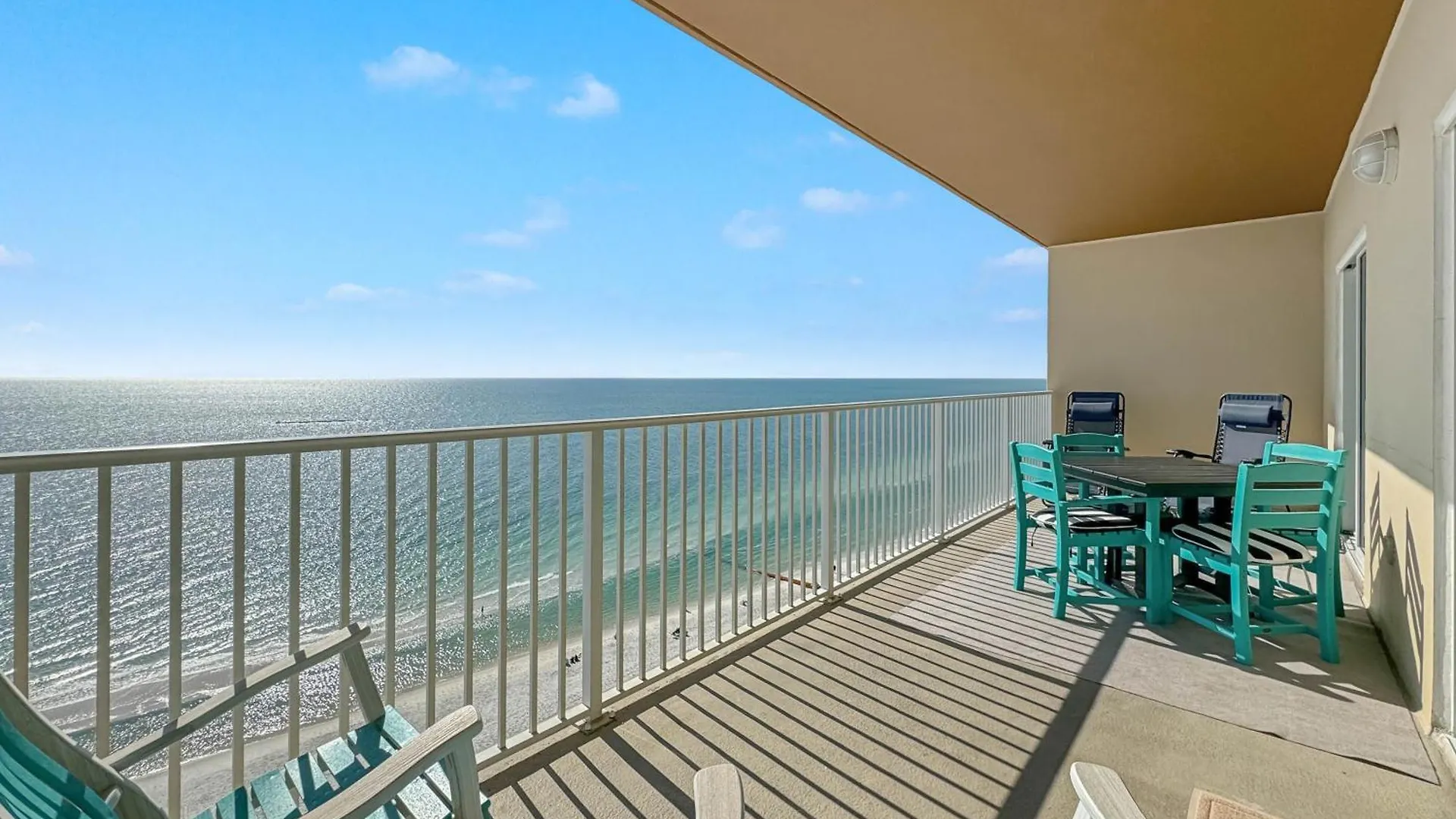 Crystal Shores West 906 *