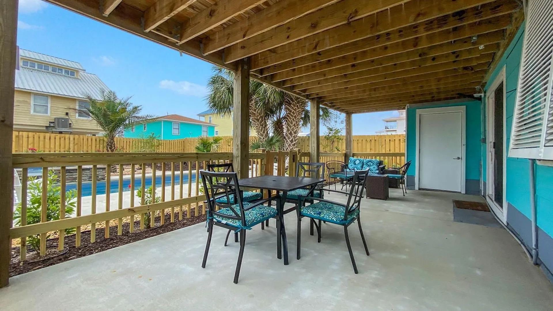 Salty & Sandy-bottom Gulf Shores