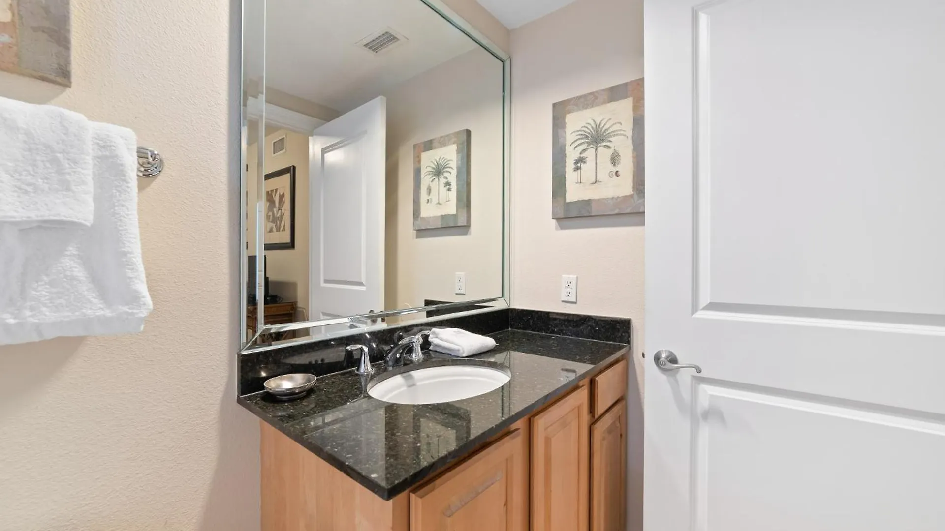 The Colonnades 703 Holiday home Gulf Shores