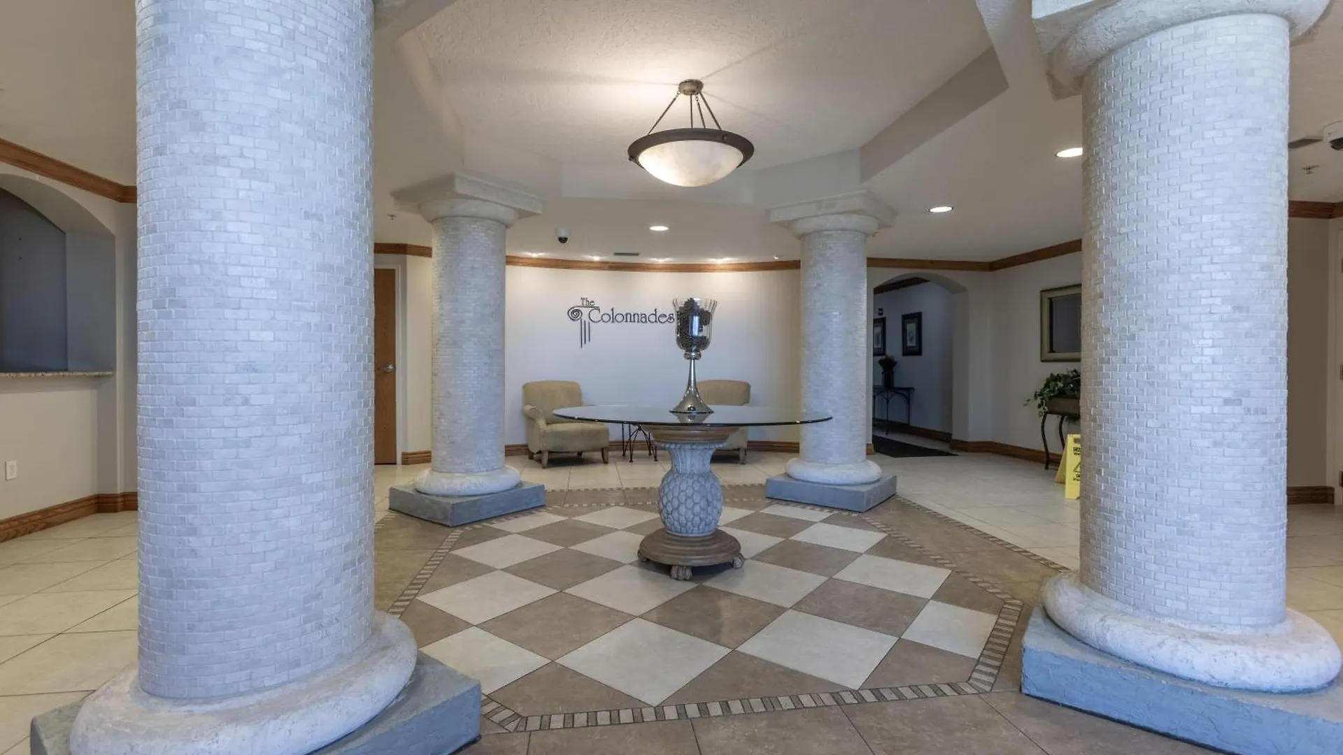 Colonnades 402 Holiday home *
