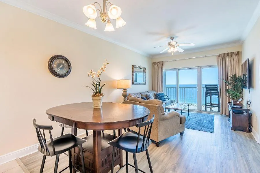 Crystal Tower 1504 Holiday home