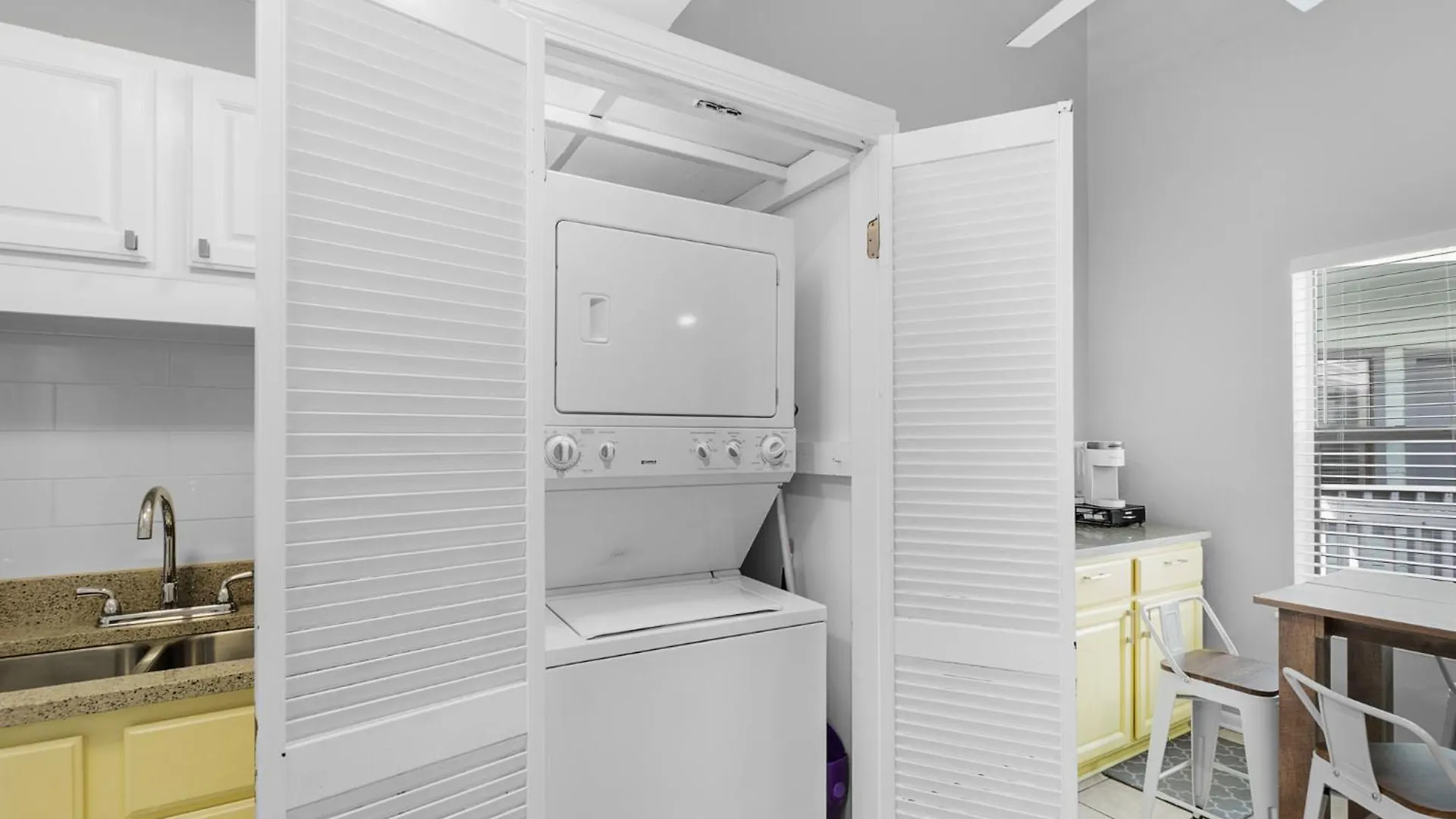 Apartment Steps To L Ocean Views L Smart Tvs L Pool *