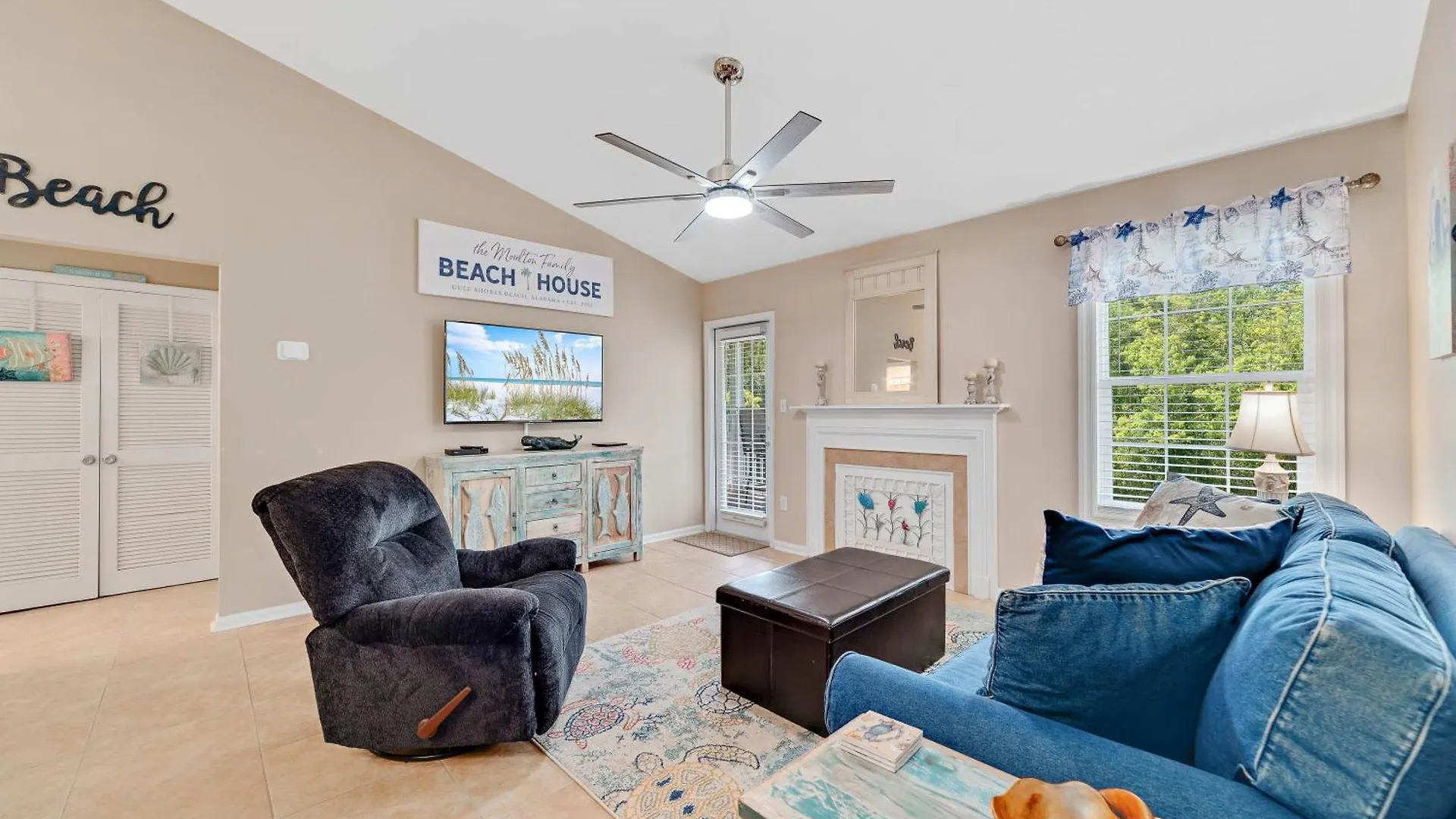 Charming With Luxe Amenities Less Than 10 Minutes From The Gulf Shores