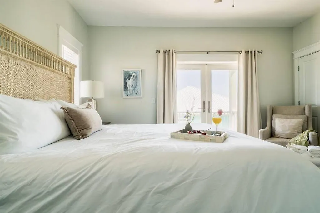 Holiday home Autumn Getaway! Access, Pool, & Fishing Dock Gulf Shores