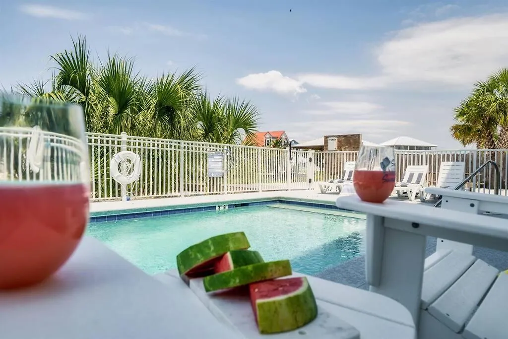 Autumn Getaway! Access, Pool, & Fishing Dock *