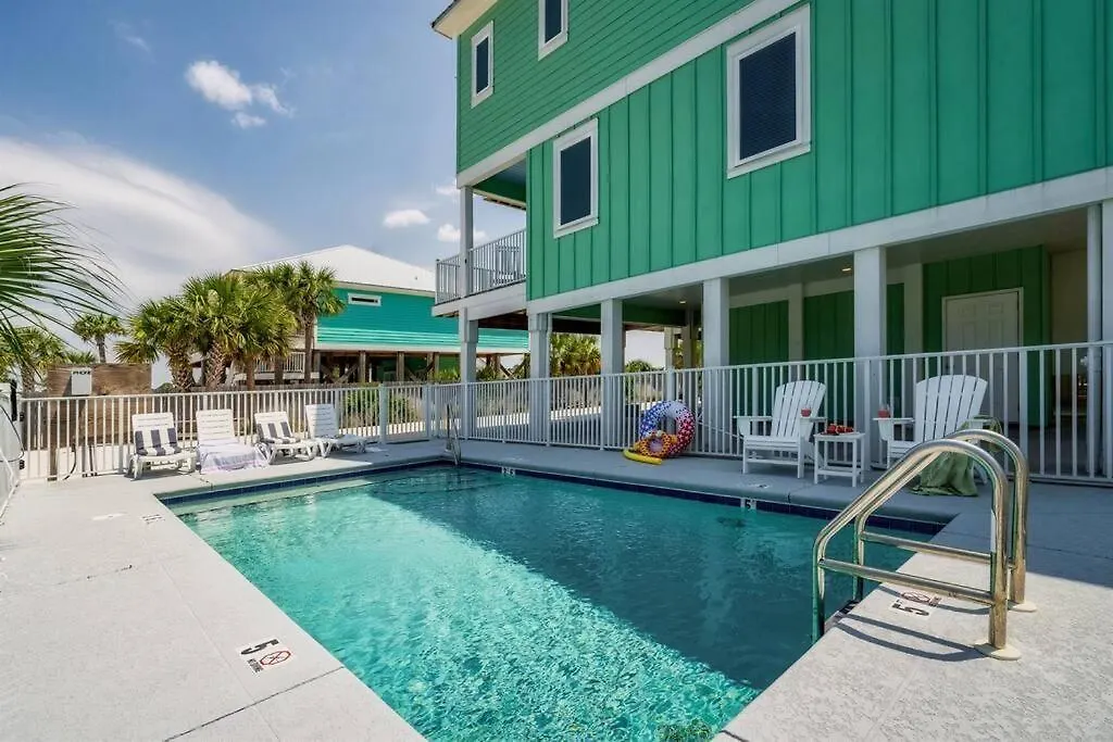 Autumn Getaway! Access, Pool, & Fishing Dock Holiday home Gulf Shores