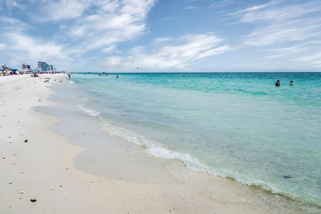 Autumn Getaway! Access, Pool, & Fishing Dock * Gulf Shores