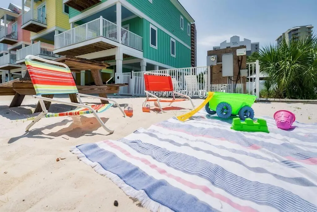 Autumn Getaway! Access, Pool, & Fishing Dock Holiday home *