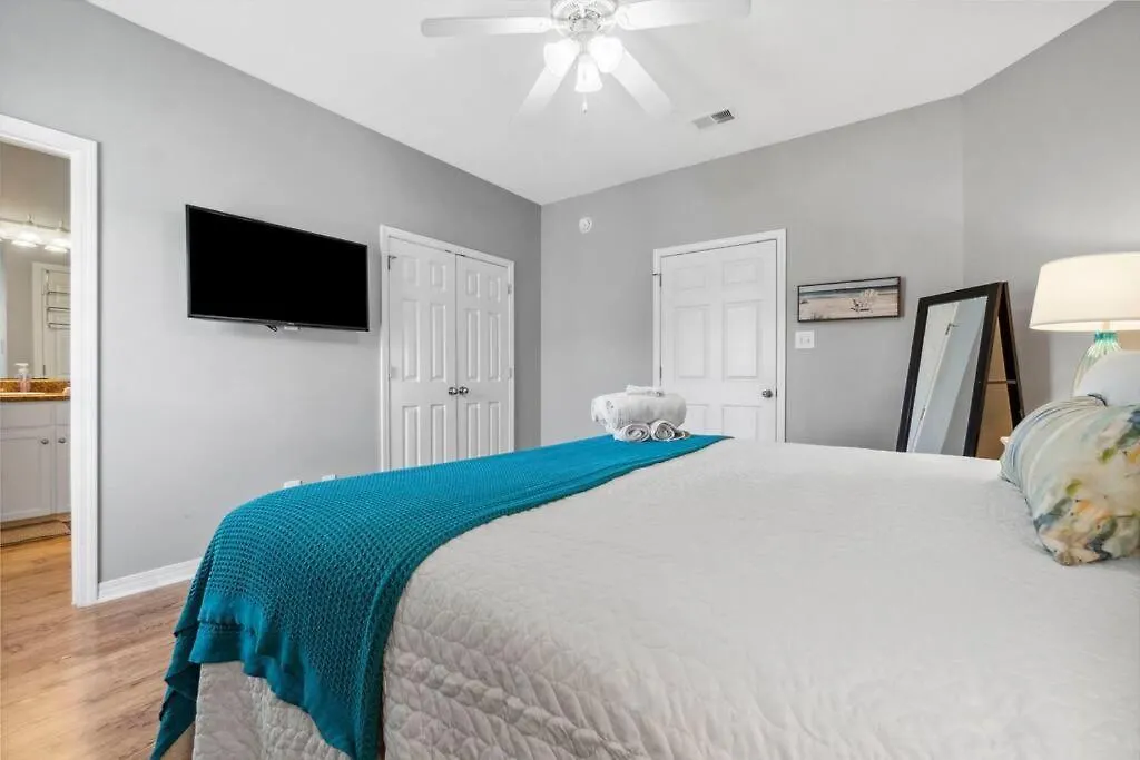 Holiday home 4013 One Minute To Two Pools Dog Friendly *