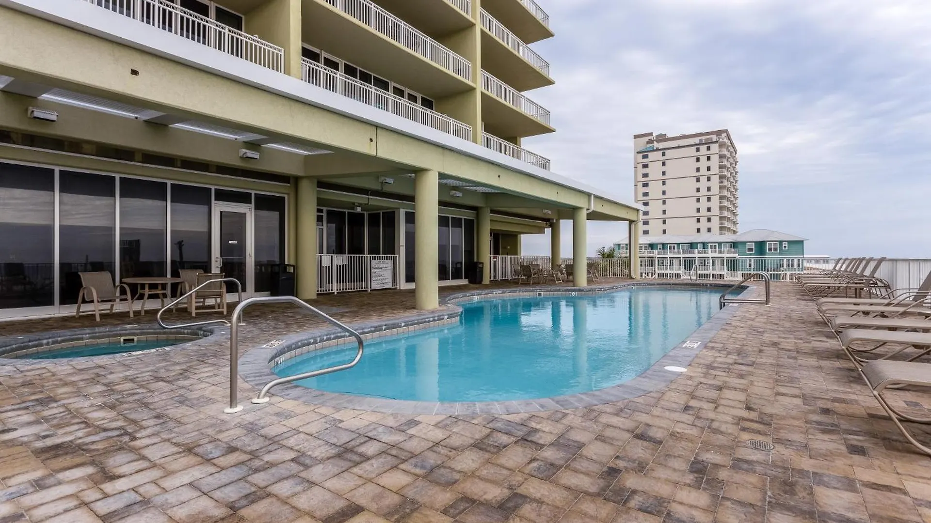 Holiday home Colonnades Vi