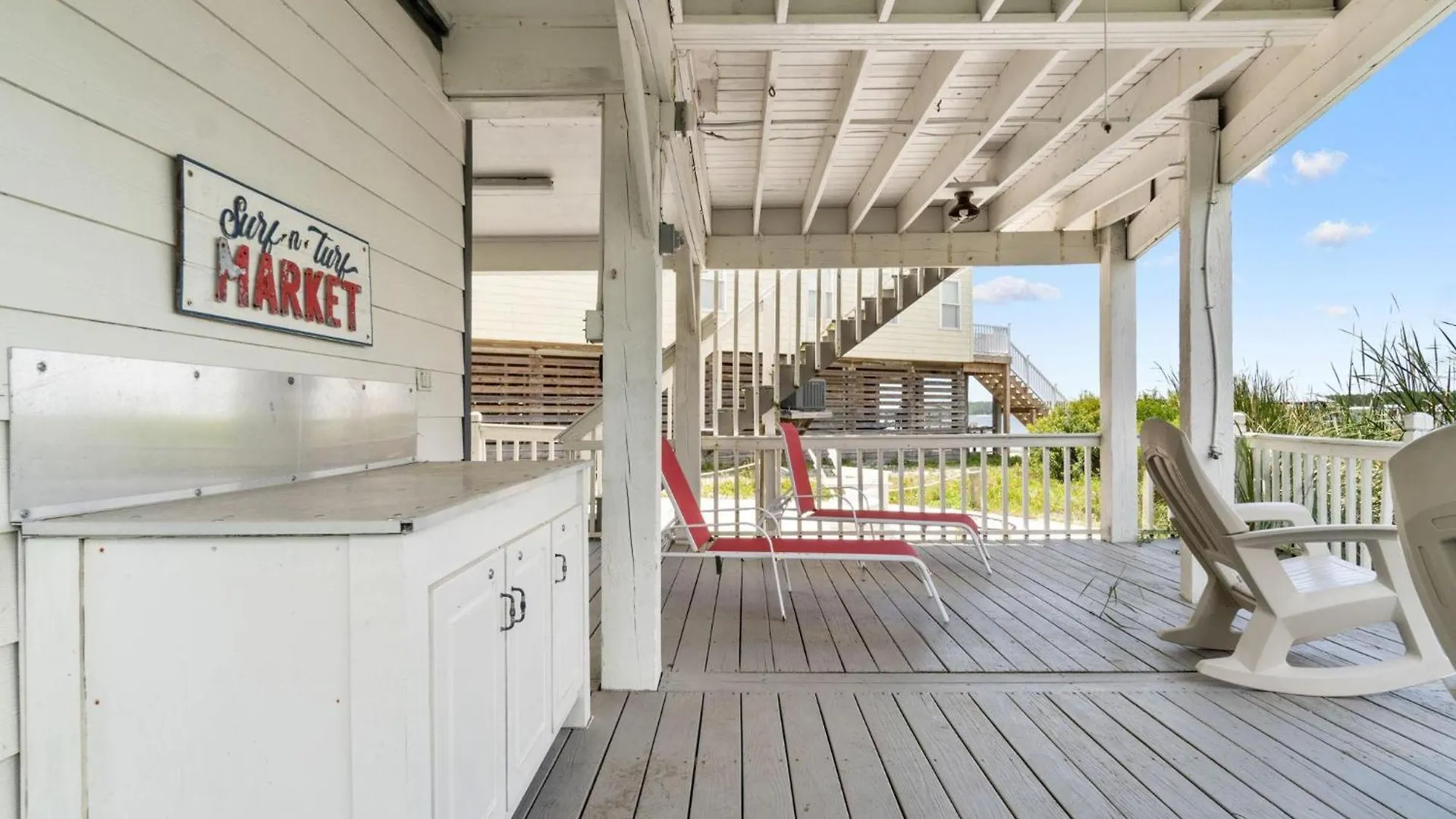 Red White And Holiday home