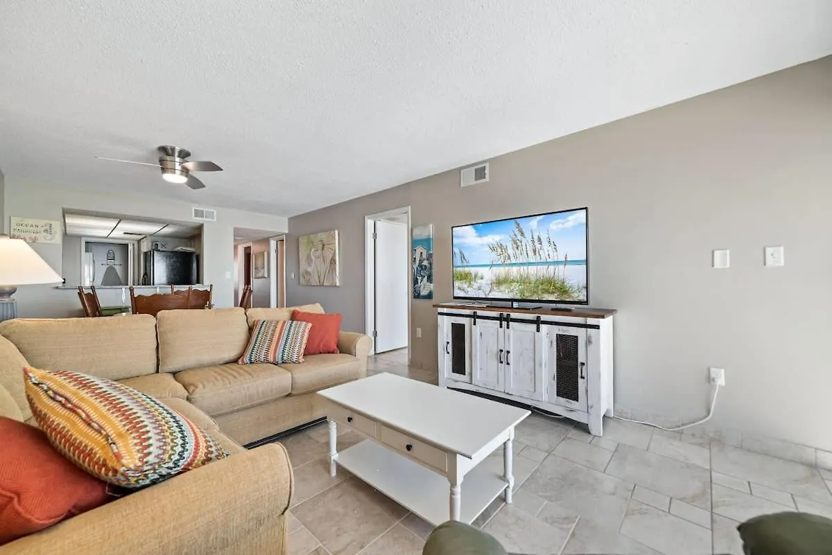 Holiday home Edgewater 82- Floor To Ceiling Glass Doors *