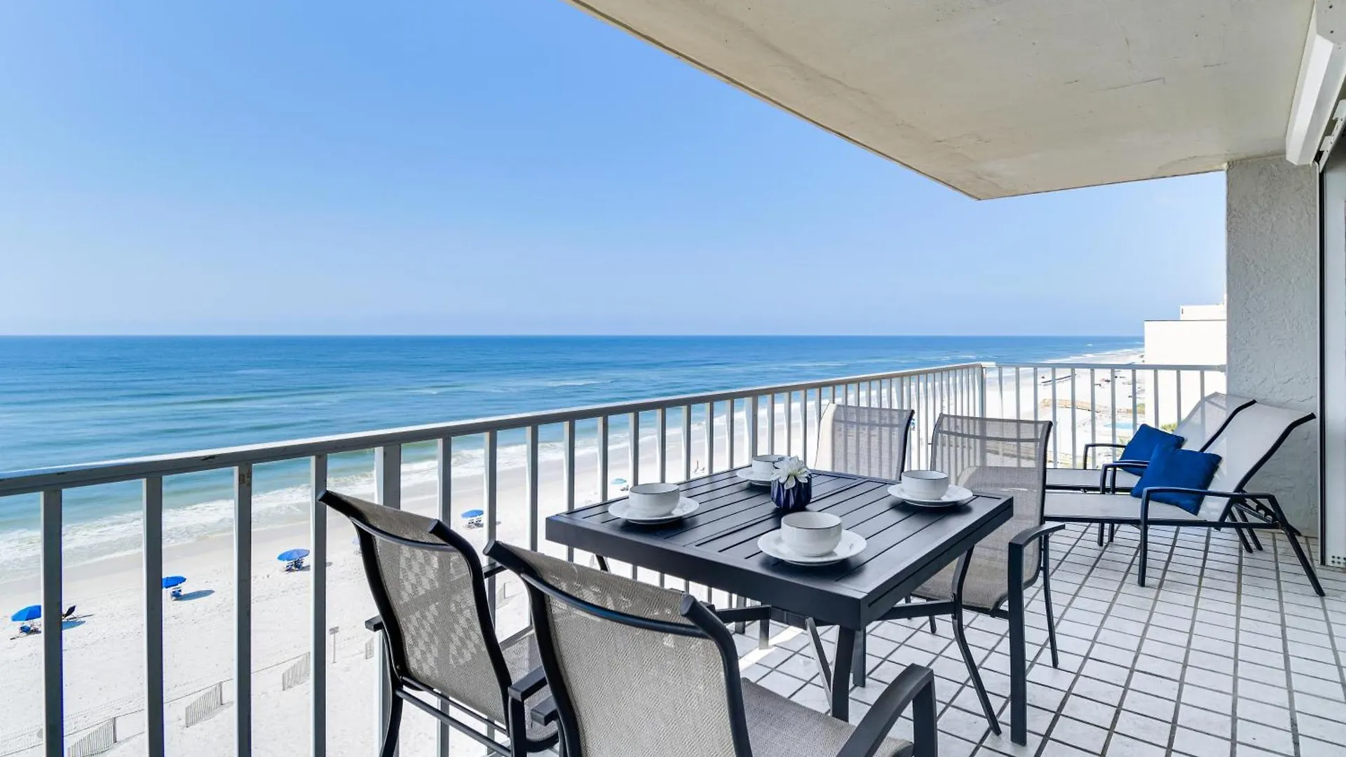 Beachfront In With Pool Access! Gulf Shores