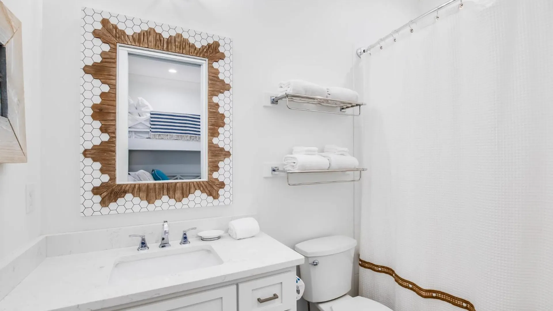 Just A Little Bvr69 By Liquid Life Holiday home