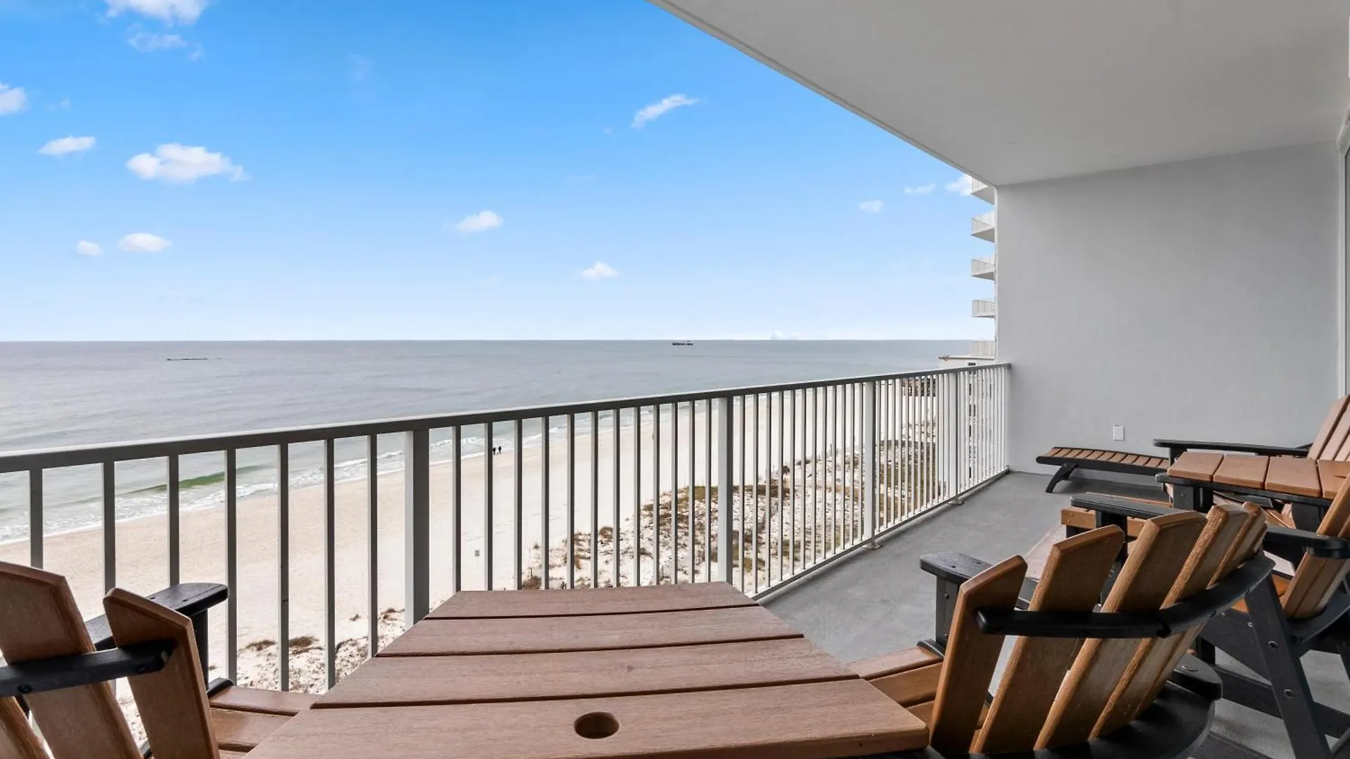 Lighthouse 711 * Gulf Shores