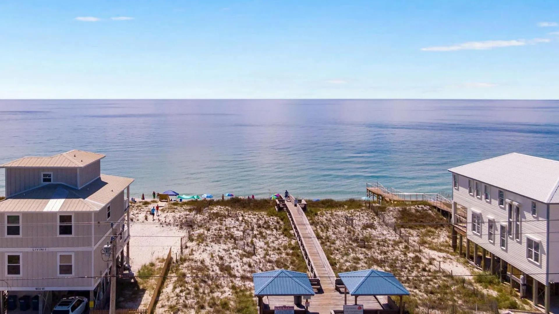 Surf & Racquet Club 203a