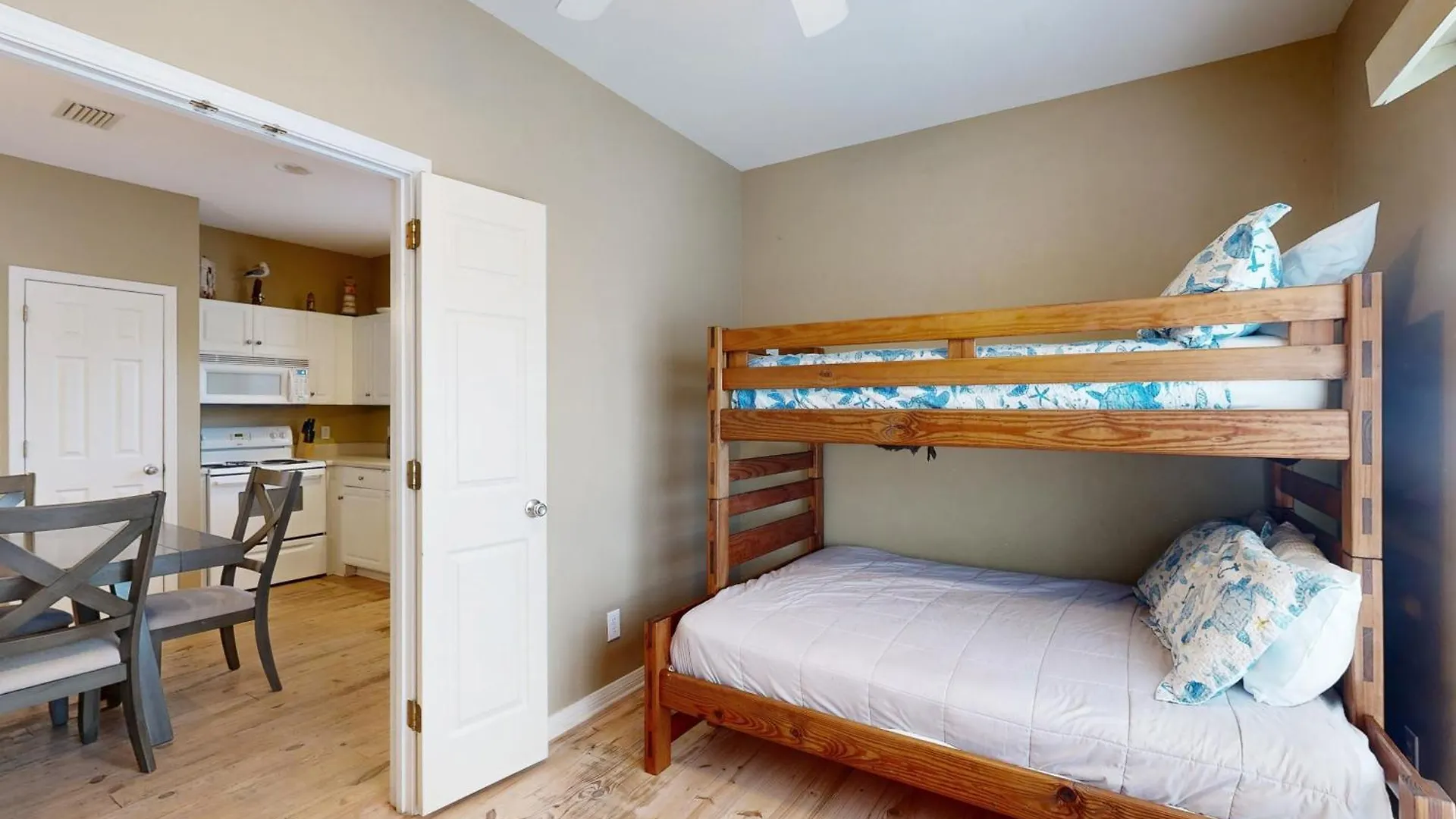 The Rookery #1601 - Quiet Holiday home