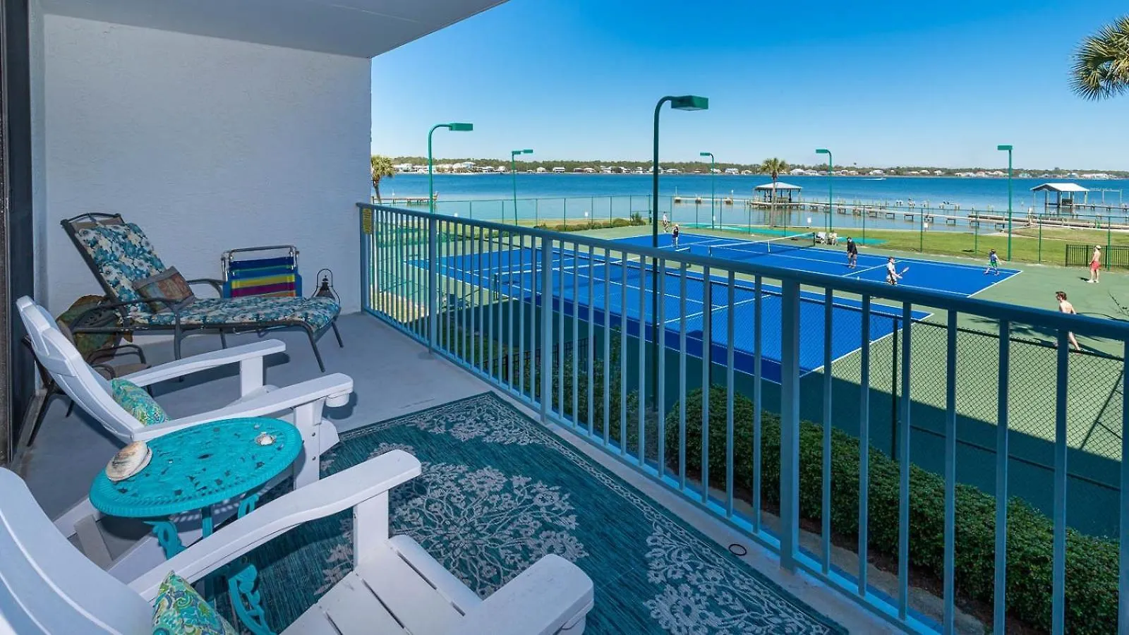 Surf & Racquet 202b Apartment *