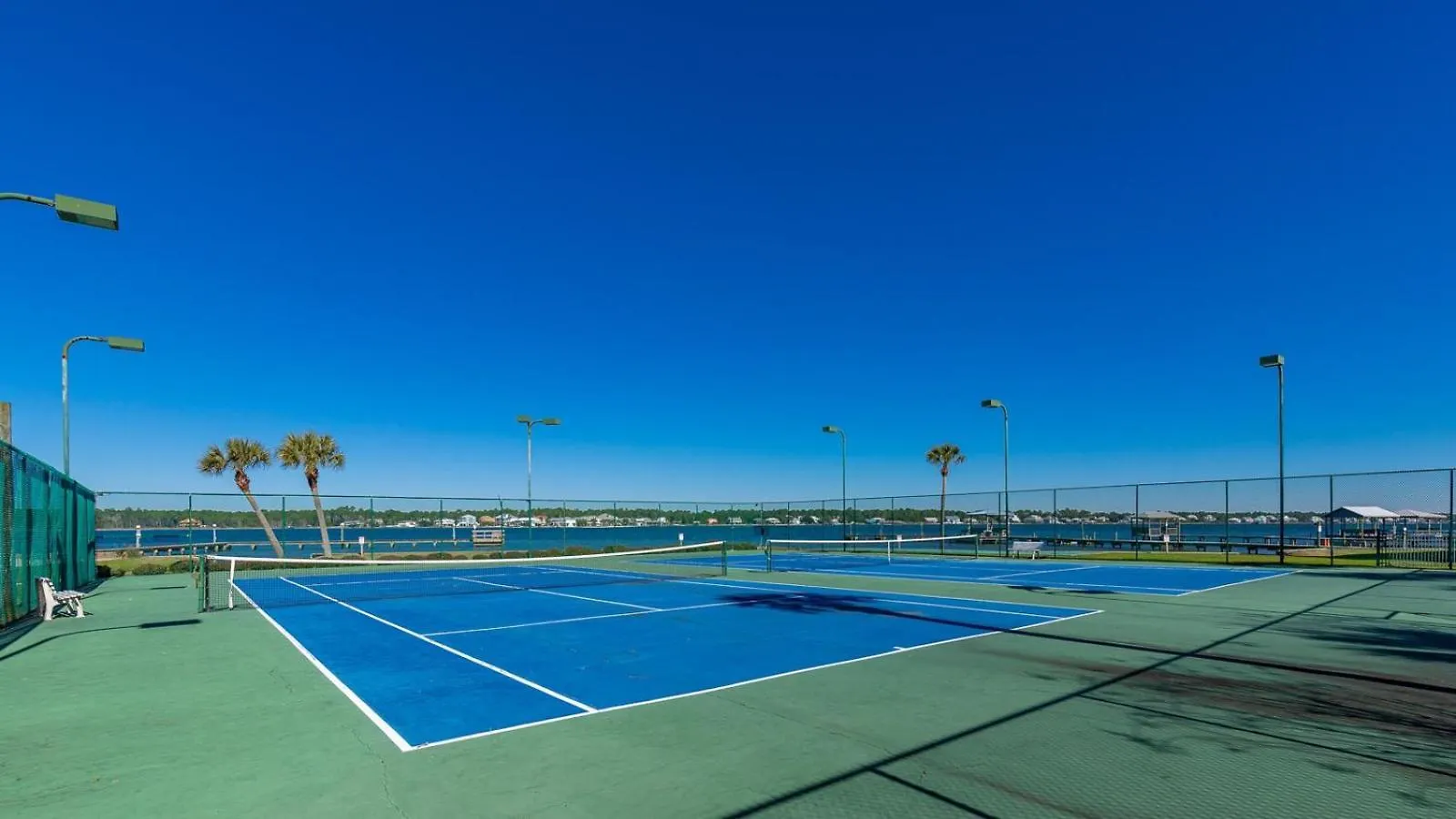 Surf & Racquet 703c Gulf Shores