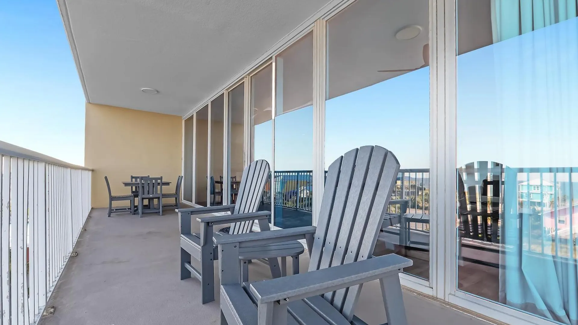 Sanibel 407 *