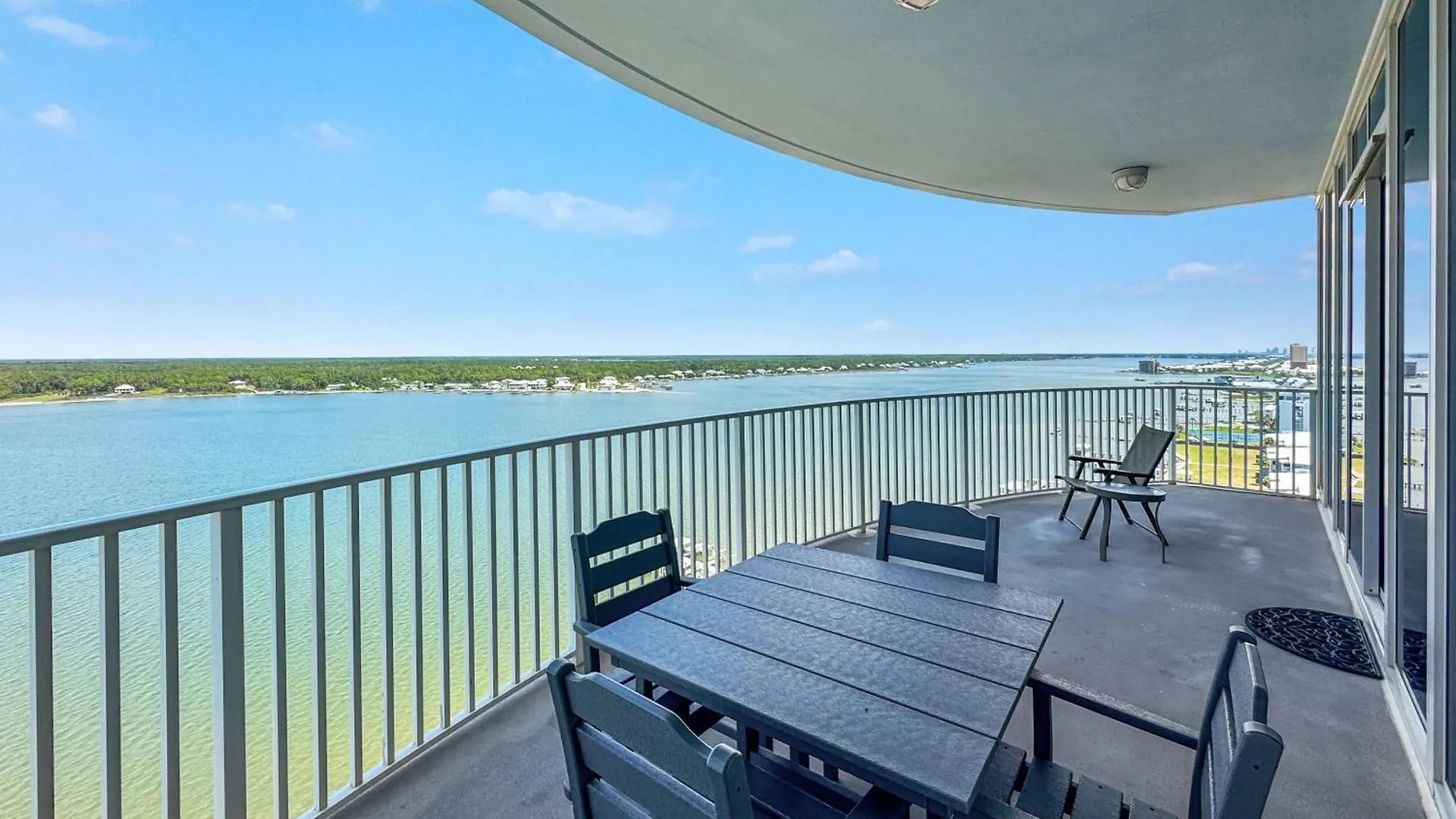 Holiday home Lagoon Tower 1402