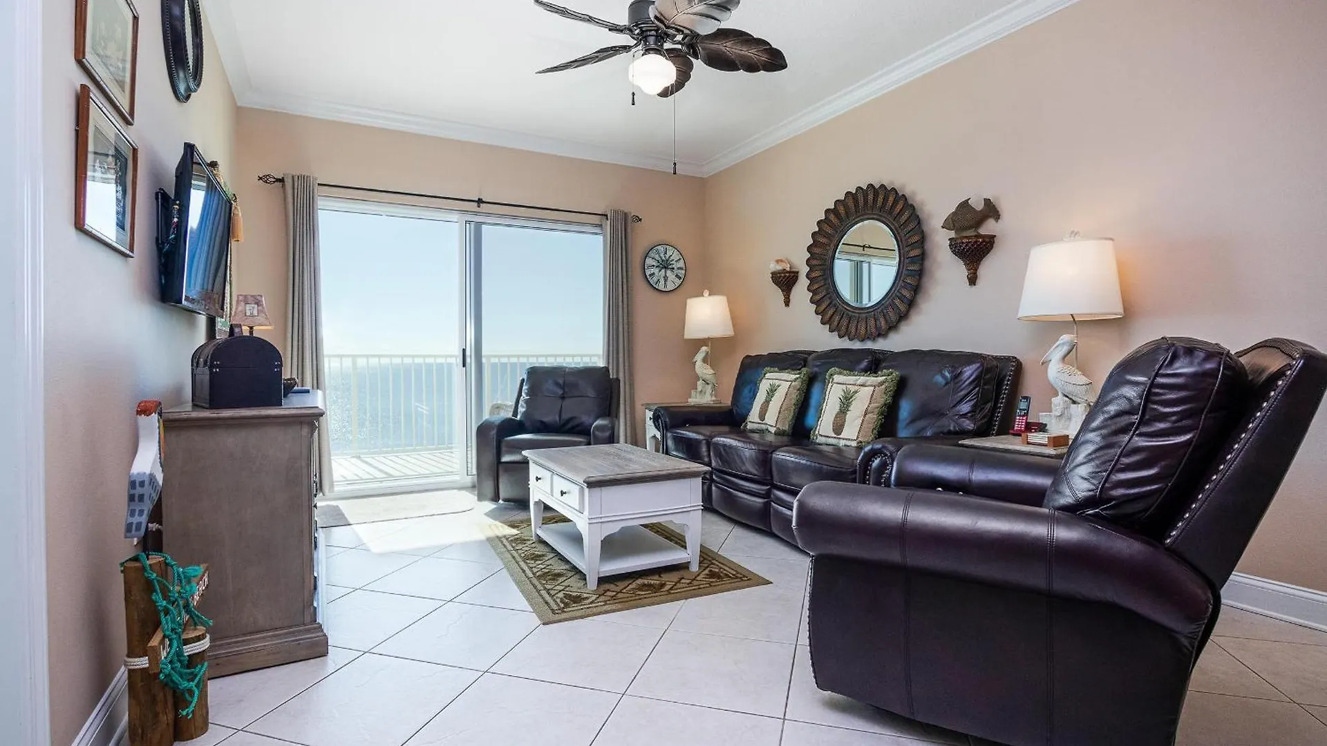 Holiday home Crystal Shores 903