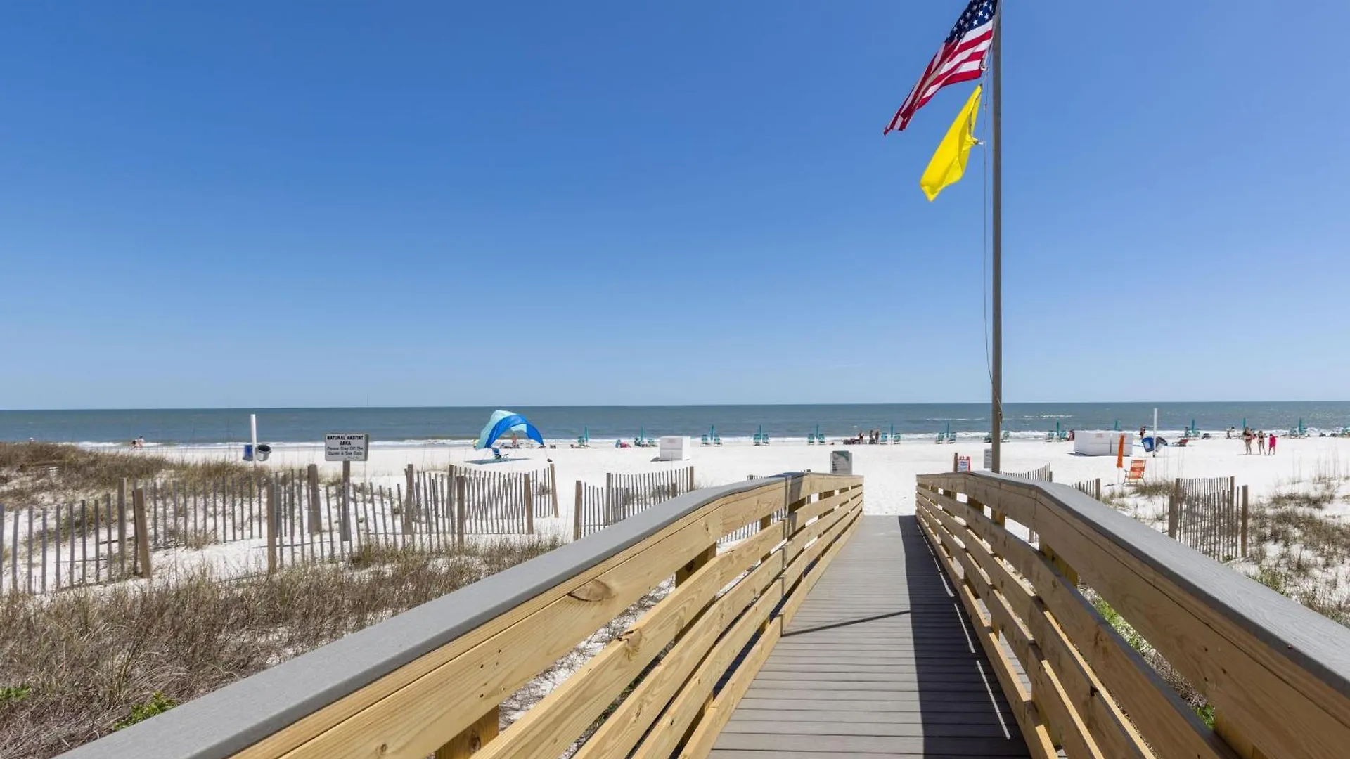 Colonnades 402 Holiday home